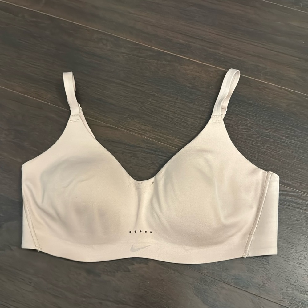 Nike Alate Minimalist Small (a-c)